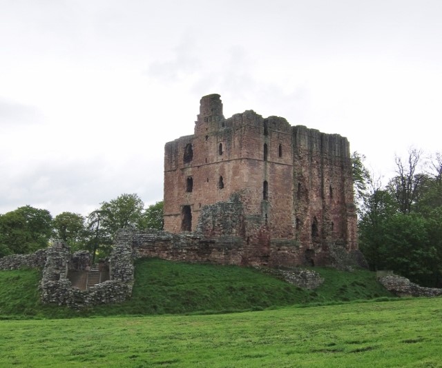 ©-Tudor-Times.-Norham-Castle-Northumberland-where-Margaret-took-refuge-from-the-battle-between-her-father-and-half-brother